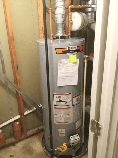 Water heater tank